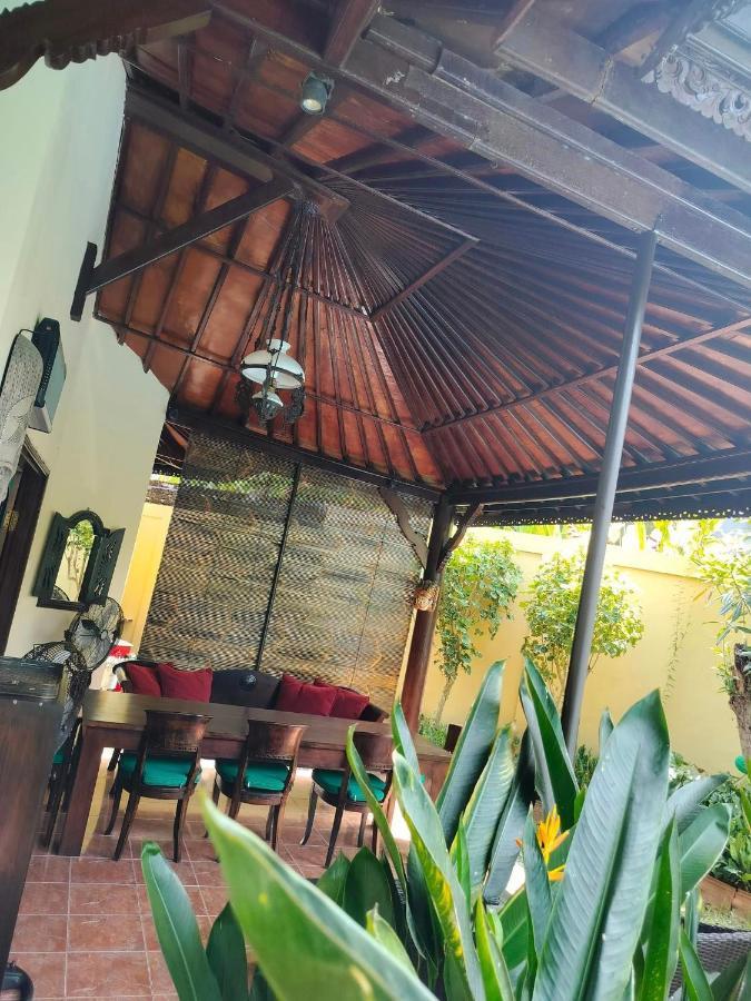 دنباسار Villa Layang Bulan A Homey Guesthouse For Men Near The Beach In North Kuta المظهر الخارجي الصورة